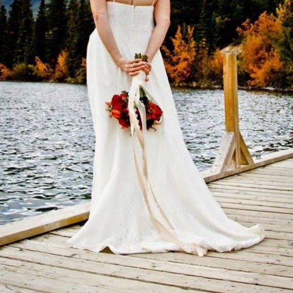 Wedding Dress - Picture 3 of 8